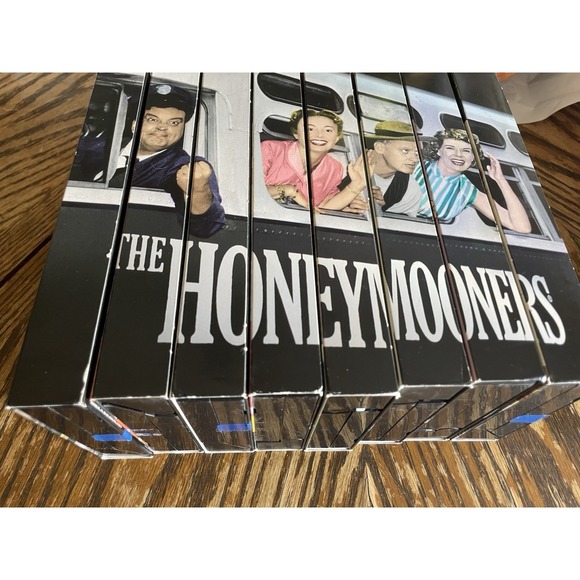 The Honeymooners ~ The Classic 39: Collection VHS, 1996, 8-Tape Set CBS - Picture 8 of 16